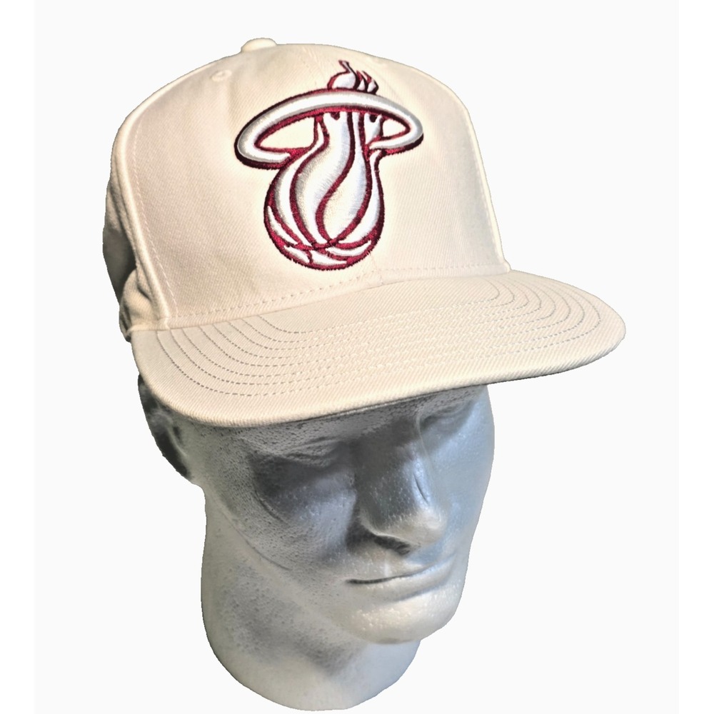 Adidas Miami Heat Snapback Hat White Red NBA Mesh Adjustable Baseball Cap Adult - Picture 2 of 8